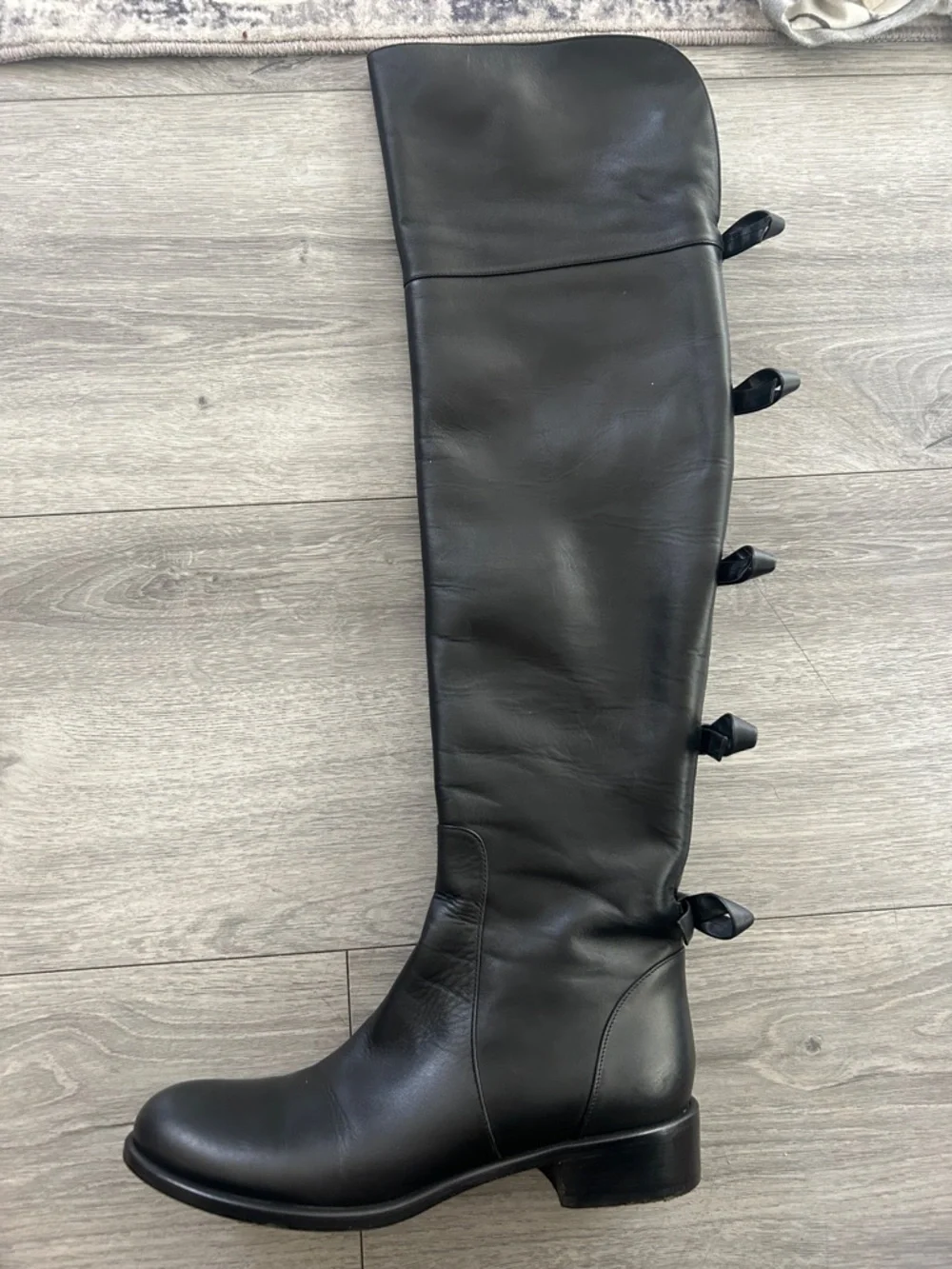 Valentino authentic knee